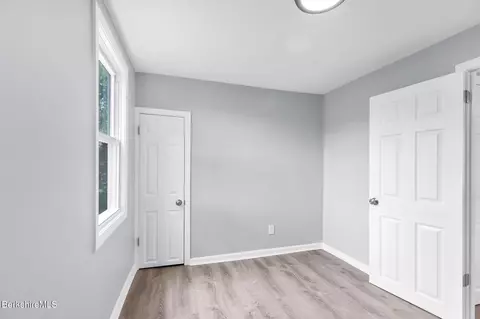 90 Maple St, Lee, MA 01238 photo 14