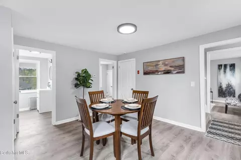 90 Maple St, Lee, MA 01238 photo 6