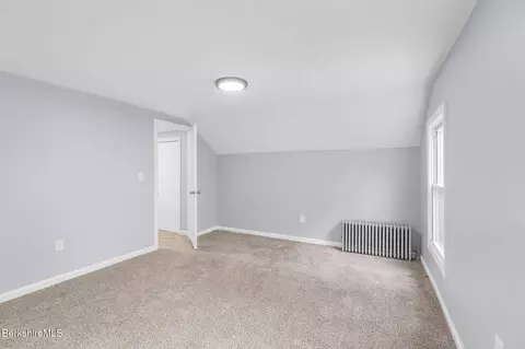 90 Maple St, Lee, MA 01238 photo 18