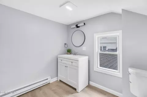 90 Maple St, Lee, MA 01238 photo 19