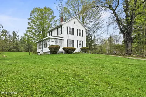 83 Robinson Rd, Hinsdale, MA 01235