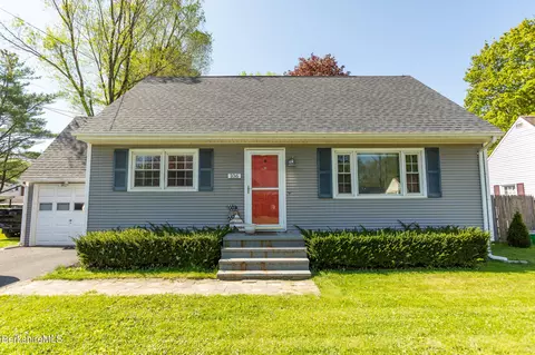 106 Crane Ave, Pittsfield, MA 01201