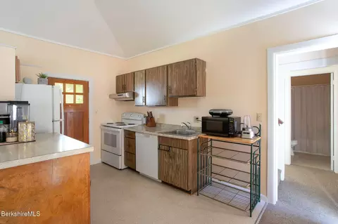 567 S Main St, Sheffield, MA 01257 photo 40