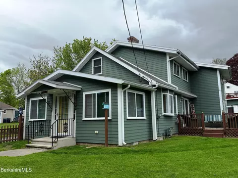 10 Cardinal St, Pittsfield, MA 01201