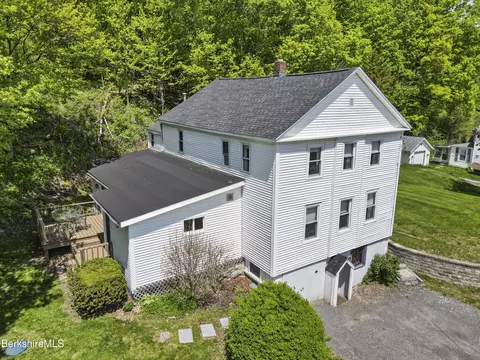 203 Main St, Hancock, MA 01237