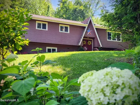 499 Tamarack Rd, Pittsfield, MA 01201