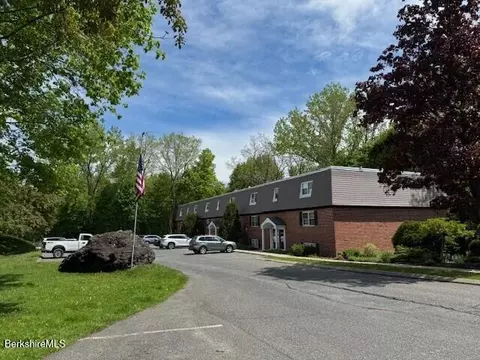 260 Pittsfield Rd #D-7, Lenox, MA 01240