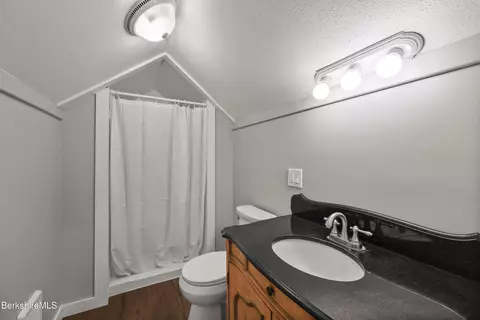 Bath - 94 Corey Rd #D, Hancock, MA 01237 photo 2 of 2