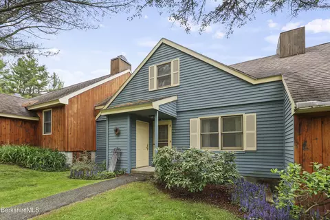 94 Corey Rd #D, Hancock, MA 01237