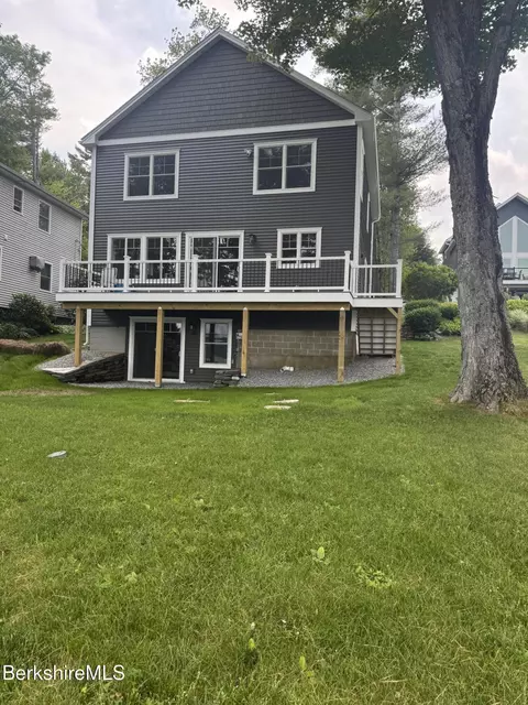 19 Pine Grove Ridge Rdg, Otis, MA 01253