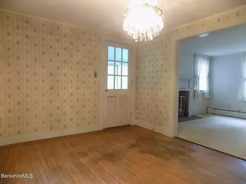 Dining - 350 Laurel St, Lee, MA 01238 photo 3 of 3