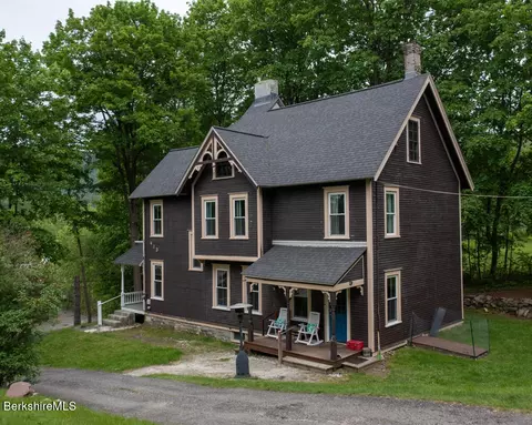 413 S State St, North Adams, MA 01247