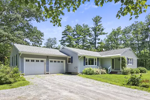 135 Church Ln, Richmond, MA 01254