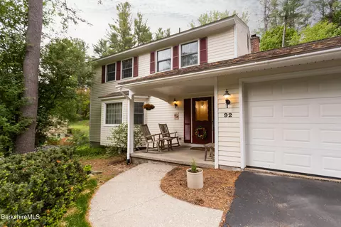 92 Leroi Dr, Pittsfield, MA 01201