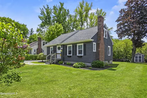 48 Preston Ave, Pittsfield, MA 01201