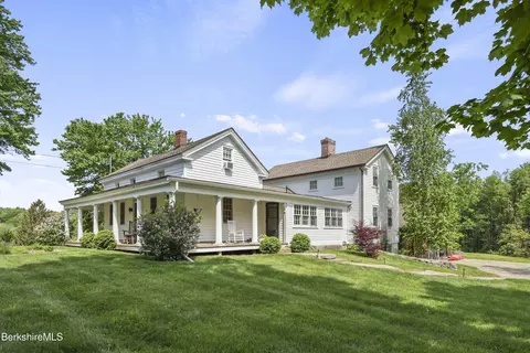 16 Glendale Middle Rd, Stockbridge, MA 01262