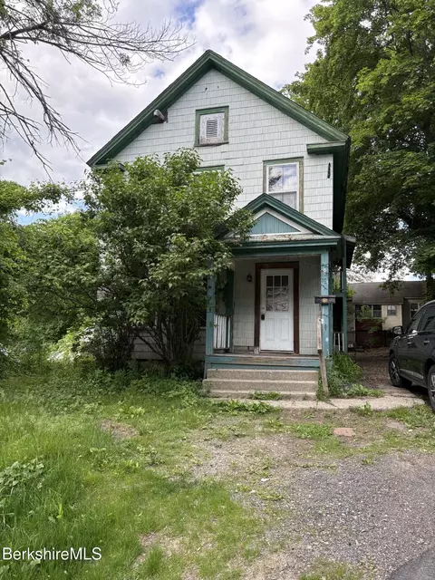 41 Prospect St, North Adams, MA 01247