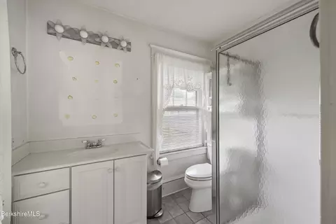 11 Laflin Ter, Pittsfield, MA 01201 photo 29
