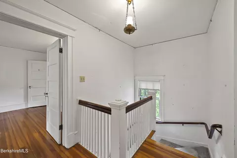 11 Laflin Ter, Pittsfield, MA 01201 photo 25