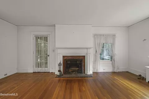 11 Laflin Ter, Pittsfield, MA 01201 photo 8