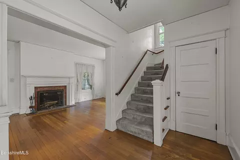 11 Laflin Ter, Pittsfield, MA 01201 photo 6