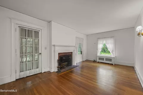 11 Laflin Ter, Pittsfield, MA 01201 photo 9