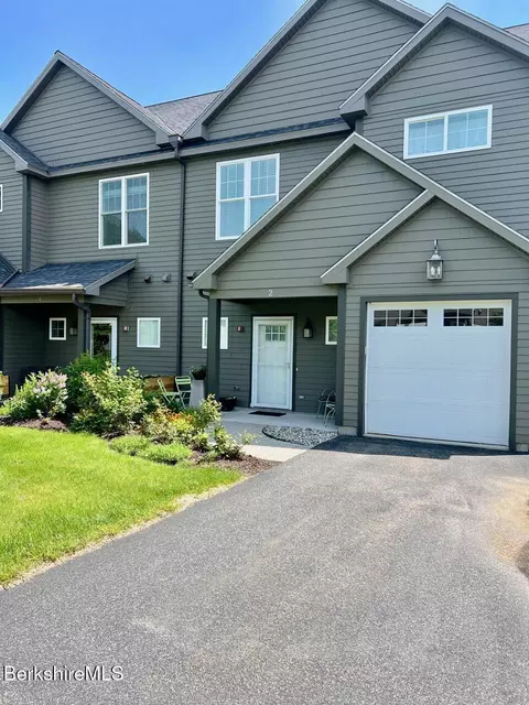 2 Evergreen Trl #2, Lenox, MA 01240