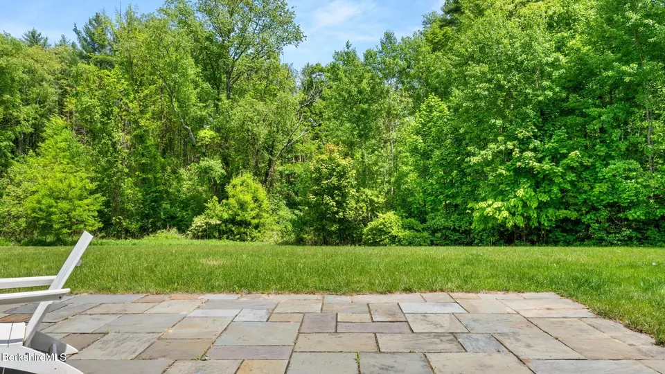 Exterior - 4 Stoneledge Rd, Lenox, MA 01240 photo 7 of 10