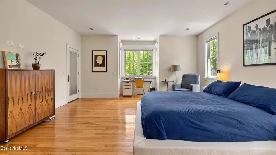 Bedroom - 4 Stoneledge Rd, Lenox, MA 01240 photo 2 of 5