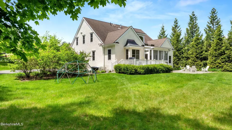 Exterior - 4 Stoneledge Rd, Lenox, MA 01240 photo 3 of 10