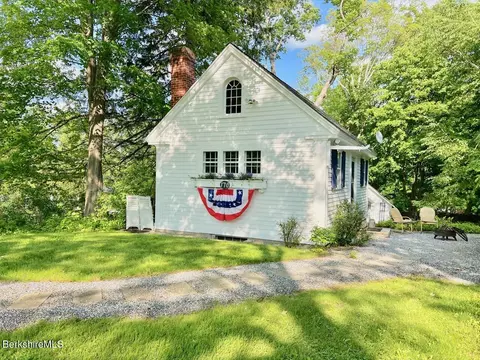 170 Main St, Lenox, MA 01240