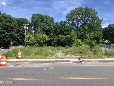 50 Commercial St, Adams, MA 01220