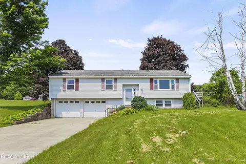881 Holmes Rd, Pittsfield, MA 01201
