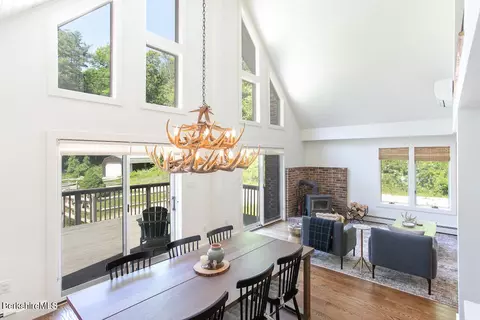 20 Hillside Ln, Sheffield, MA 01222