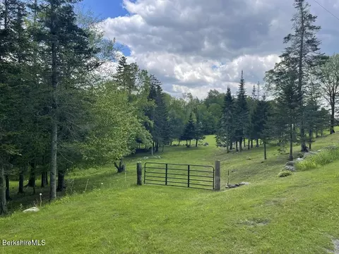 1130 Main Rd, Savoy, MA 01256