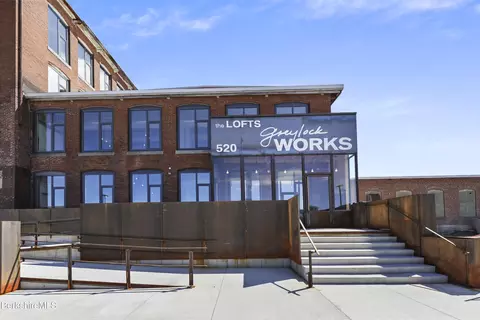520 State Rd #204, North Adams, MA 01247
