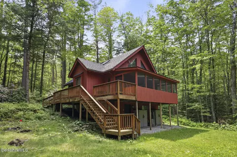 26 Autumn Ct, Otis, MA 01253