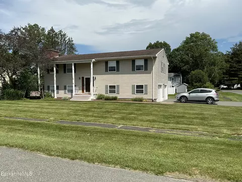 6 Greenings Ave, Pittsfield, MA 01201