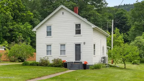 370 Park St, Great Barrington, MA 01230
