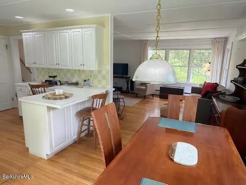 191 Luce Rd, Williamstown, MA 01267 photo 7