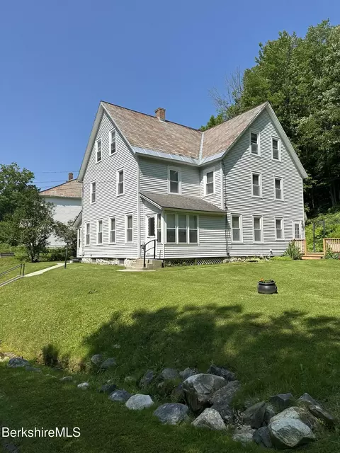 132-134 Crest St, North Adams, MA 01247