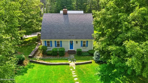 7 Whippoorwill Ln, Dalton, MA 01226