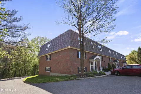 260 Pittsfield Rd #C15, Lenox, MA 01240