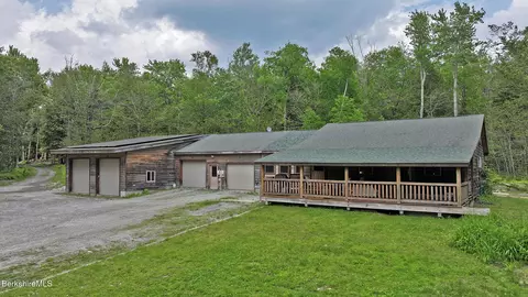 289 Algerie Rd, Becket, MA 01223
