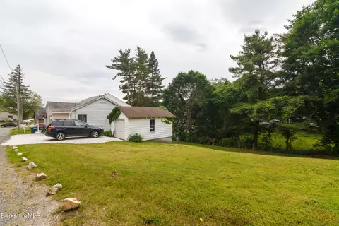 5 Stevens St, Pittsfield, MA 01201