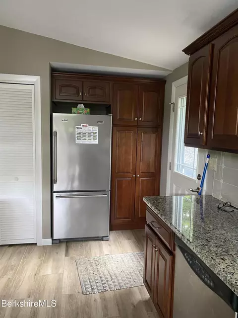 1050 Cape St, Lee, MA 01238 photo 4