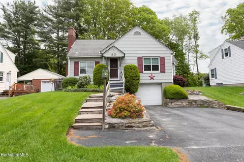 50 Williamsburg Ter, Pittsfield, MA 01201