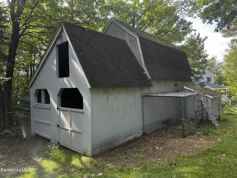 Exterior - 1689 E Windsor Rd, Windsor, MA 01270 photo 5 of 15