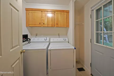 I-6 Robert Ave, Lenox, MA 01240 photo 9