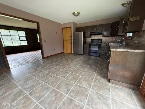 153 Dugway Rd, Lenox, MA 01240 photo 11